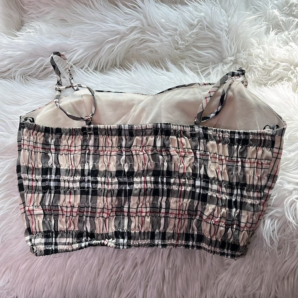 Crop top - Picture 2 of 4